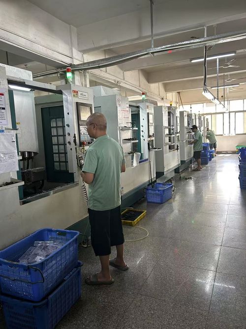 Самые последние новости компании около Производитель очков